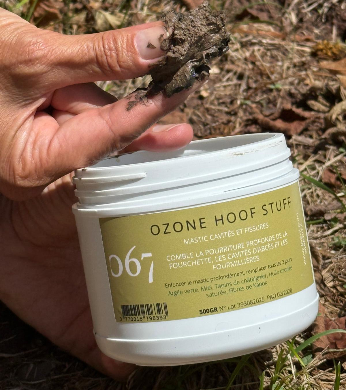 Hoof Stuff : Le mastic sabot indispensable… en version ozonée !